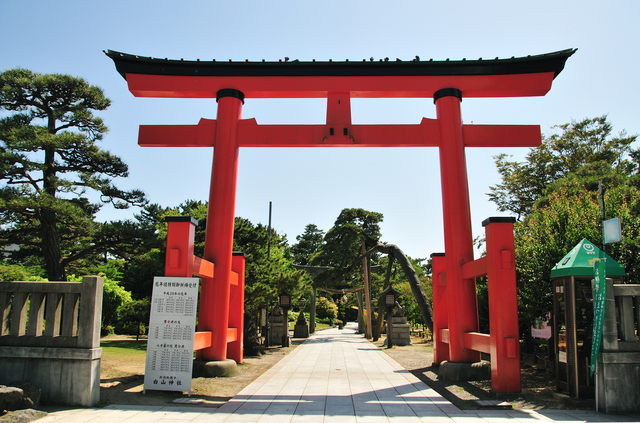 白山神社の大鳥居